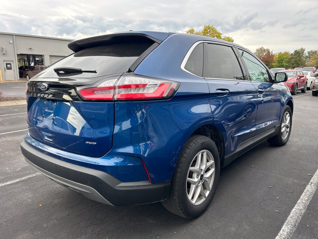 Used 2023 Ford Edge SEL w/ Convenience Package AWD/4WD image 3