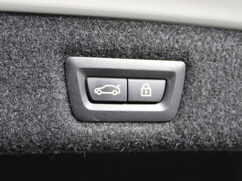 Used 2022 BMW 530i w/ M Sport Package image 41