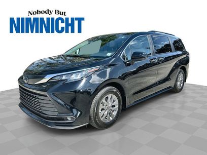 Used 2025 Toyota Sienna XLE