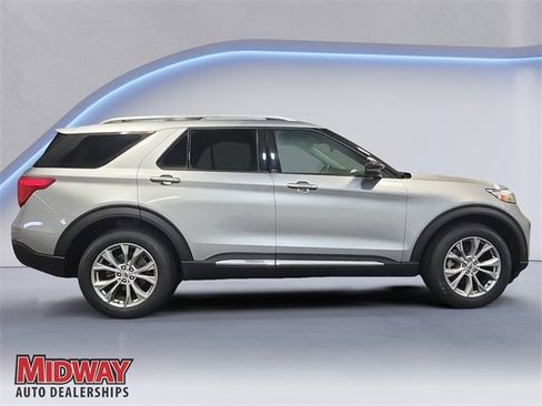 Used 2023 Ford Explorer Limited w/ Equipment Group 301A image 6