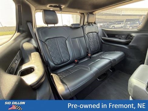 Used 2023 Jeep Grand Wagoneer Series III AWD/4WD image 24
