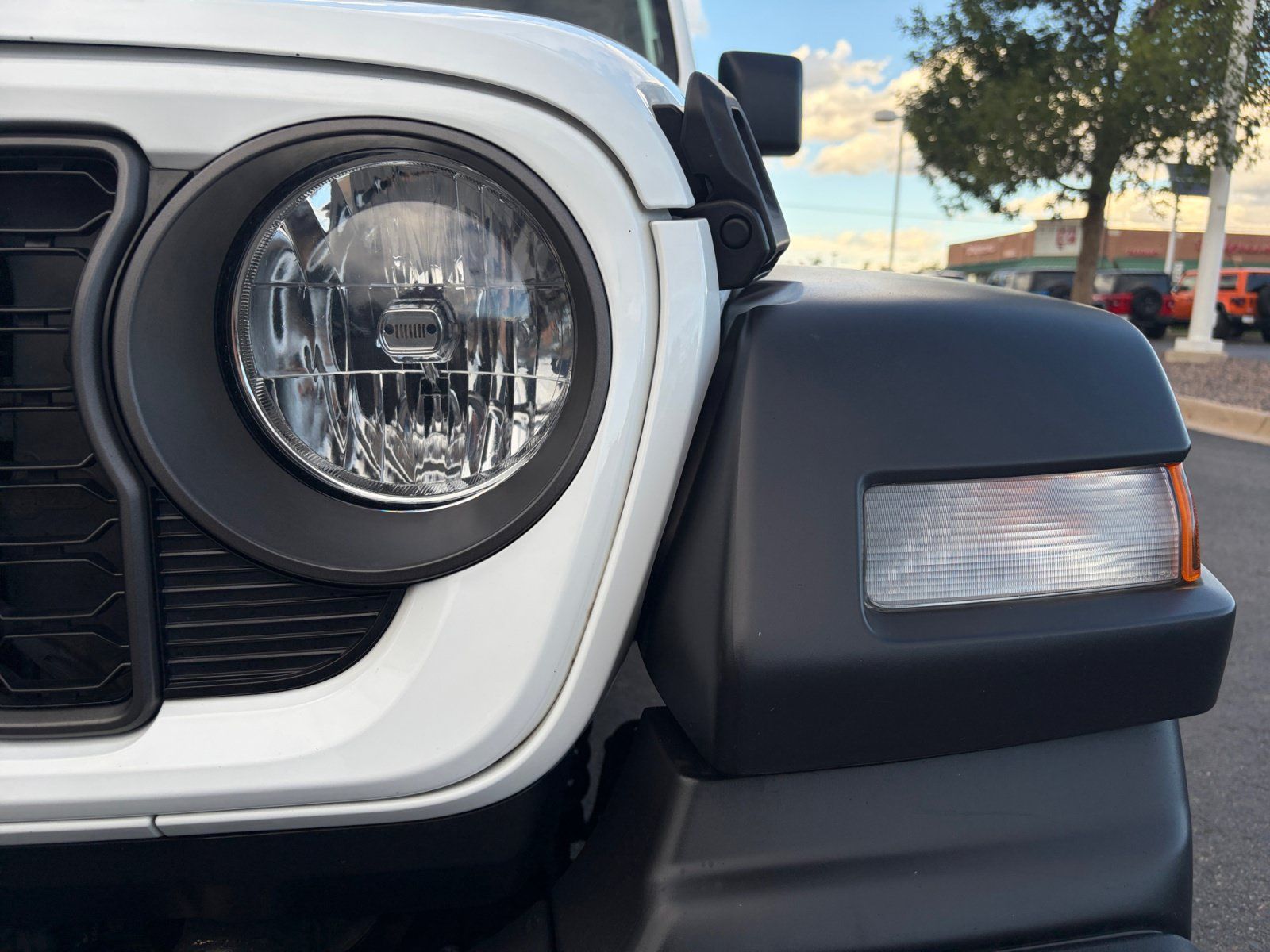 Used 2024 Jeep Wrangler Unlimited Sport AWD/4WD image 9