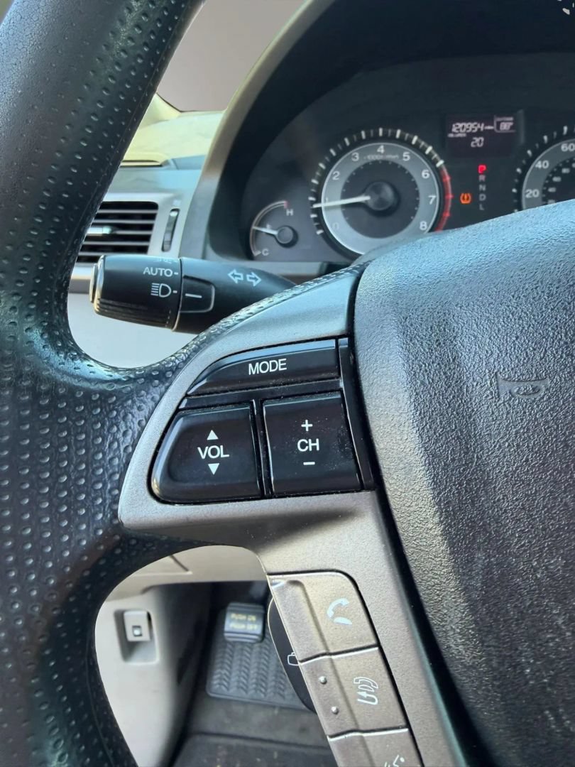 Used 2016 Honda Odyssey SE image 24