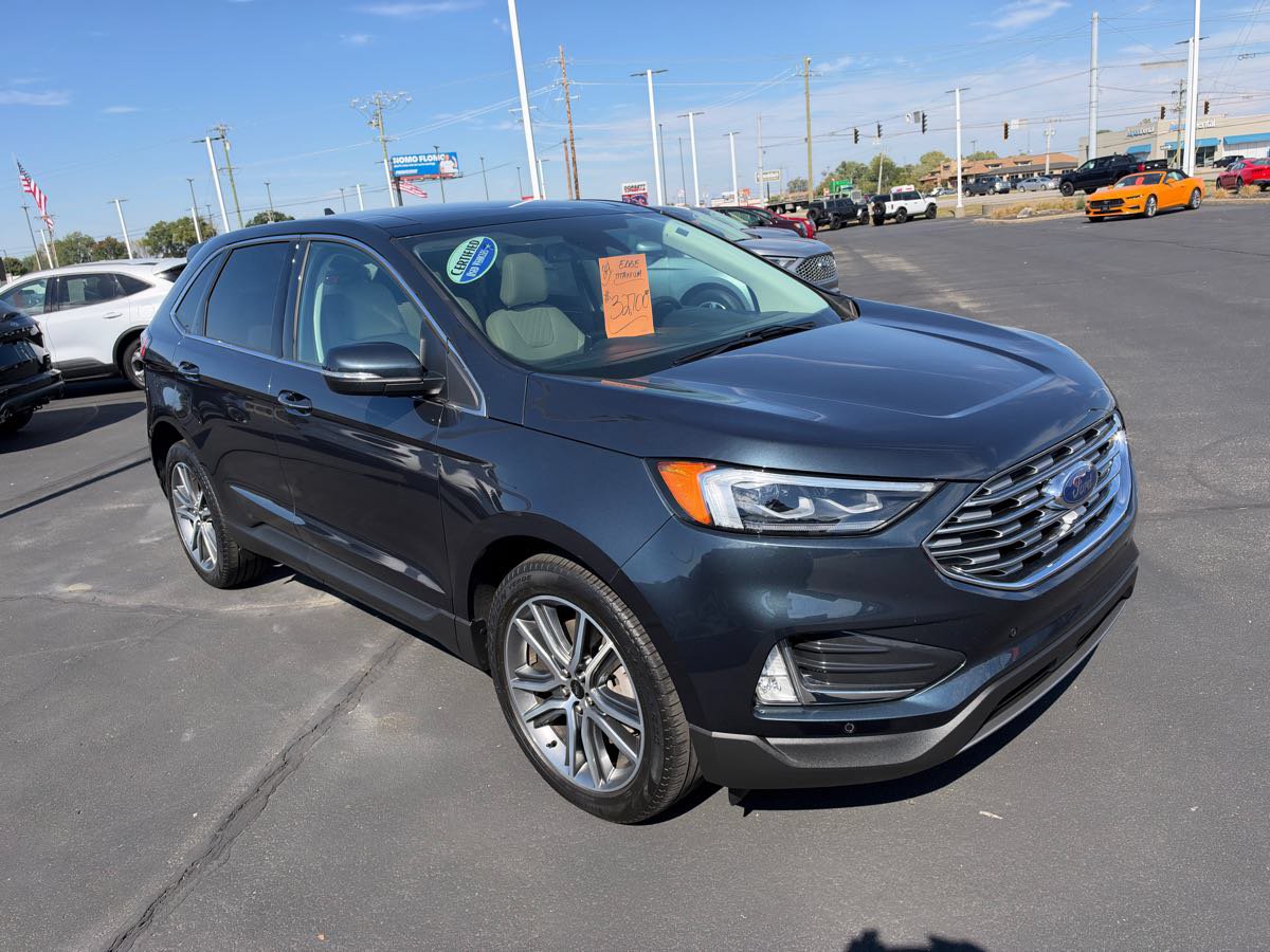 Used 2024 Ford Edge Titanium w/ Equipment Group 301A AWD/4WD image 3