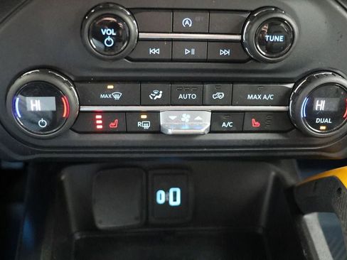 Used 2023 Ford Bronco Badlands w/ Sasquatch Package image 22