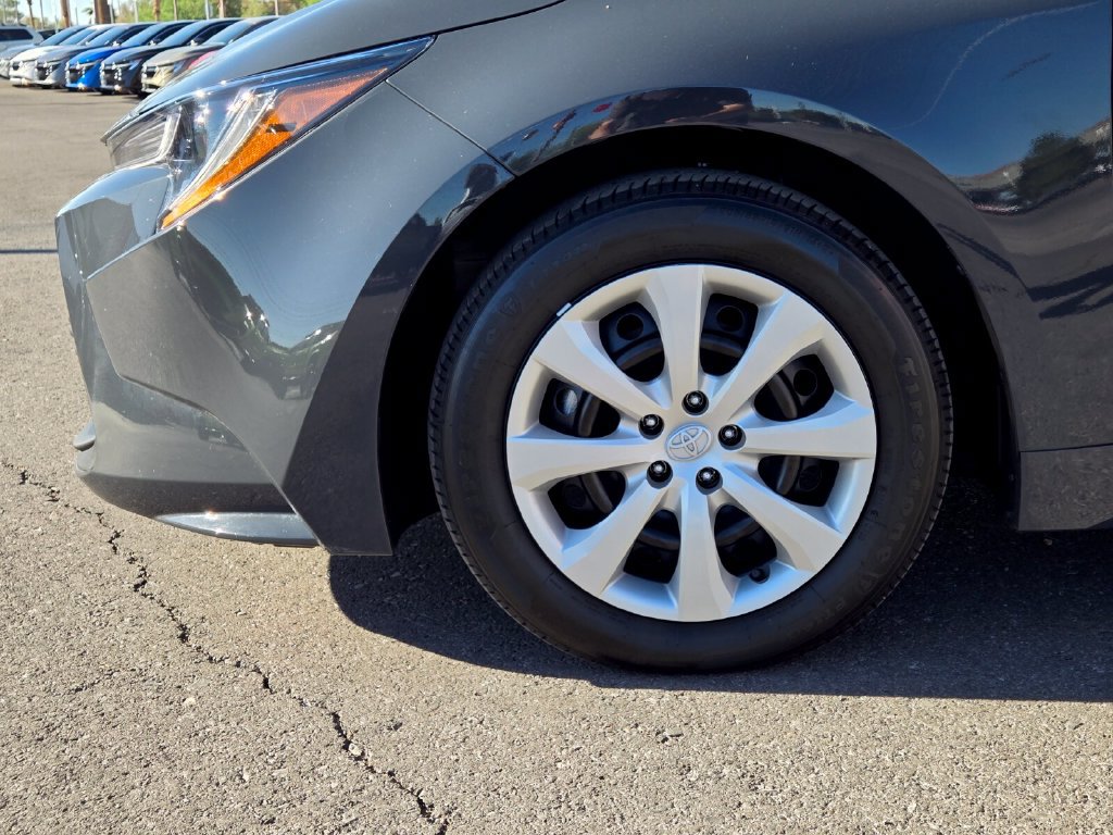 Used 2026 Toyota Corolla LE FWD image 9