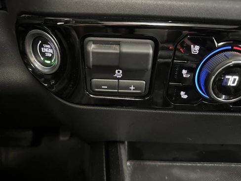 Used 2023 Chevrolet Silverado 1500 ZR2 image 26