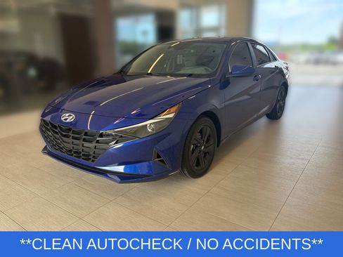 Used 2023 Hyundai Elantra SEL FWD image 5