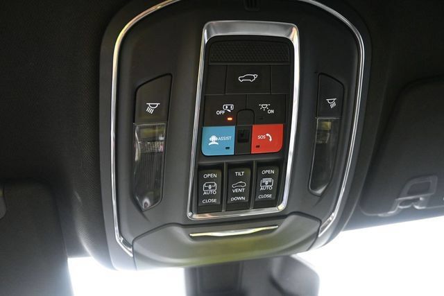 Used 2024 Jeep Grand Cherokee Limited 4xe AWD/4WD image 32