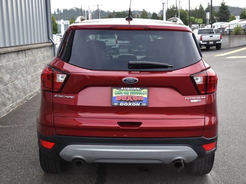 Used 2019 Ford Escape Titanium AWD/4WD image 6