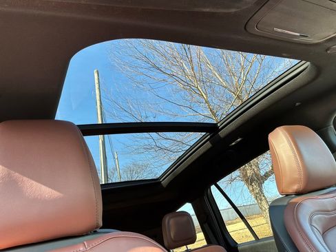 Used 2025 Lincoln Aviator Reserve w/ Illumination Package image 38