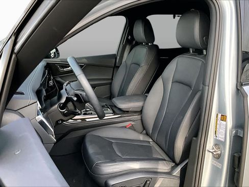 Used 2025 Audi Q7 3.0T Premium Plus w/ Premium Plus Package AWD/4WD image 8