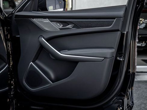 Used 2025 Jaguar F-PACE R-Dynamic S image 23