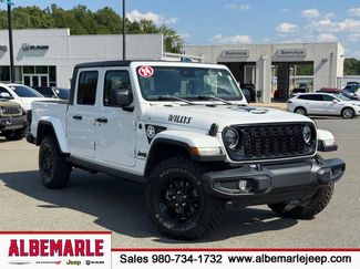 Used 2024 Jeep Gladiator Sport AWD/4WD video 1