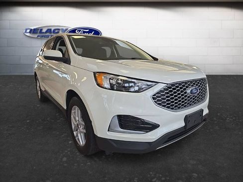 Used 2023 Ford Edge SEL AWD/4WD image 9