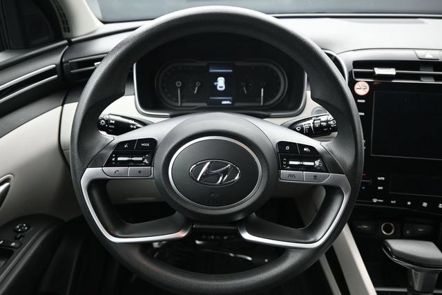Used 2024 Hyundai Tucson SEL FWD image 16