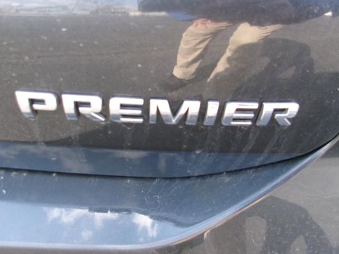 Used 2019 Chevrolet Equinox Premier image 8