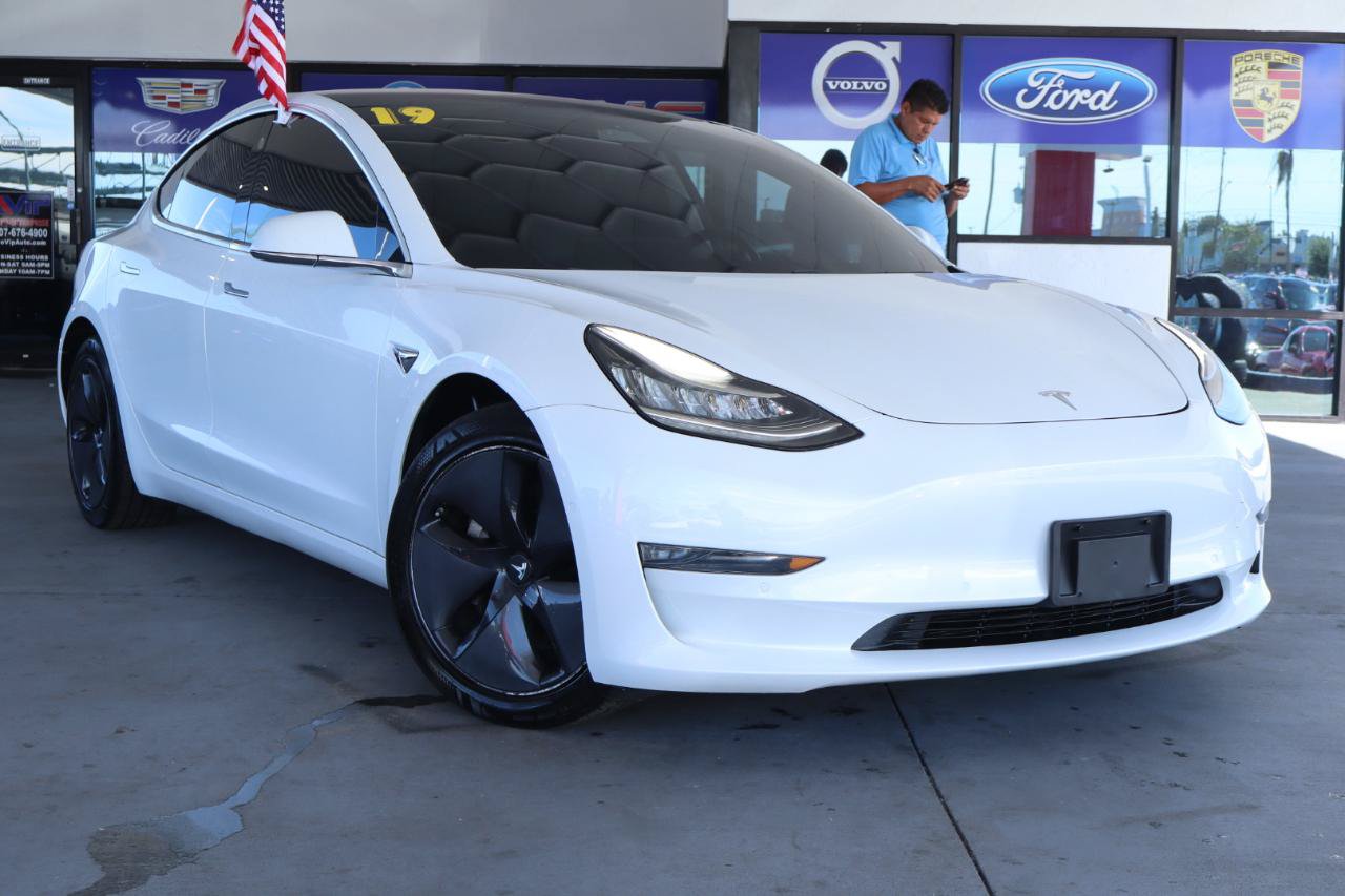Used 2018 Tesla Model 3 Long Range AWD/4WD image 2