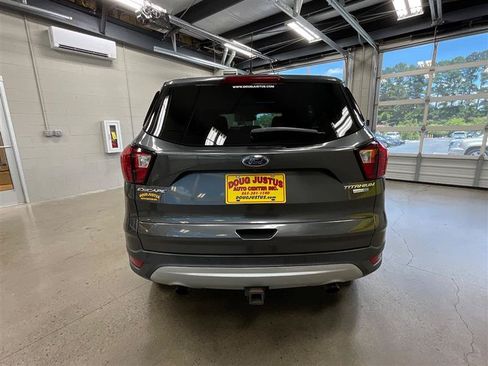 Used 2019 Ford Escape Titanium AWD/4WD image 4