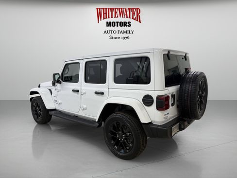 Used 2022 Jeep Wrangler Unlimited Sahara w/ Cold Weather Group image 2