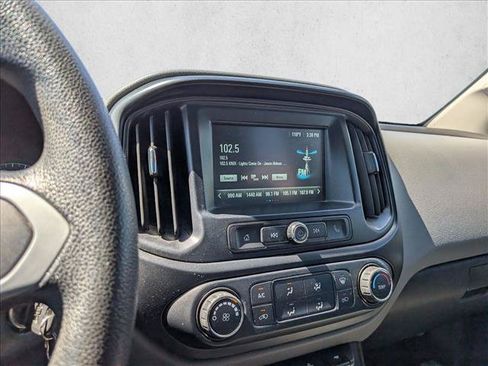 Used 2018 Chevrolet Colorado W/T w/ WT Convenience Package RWD image 11