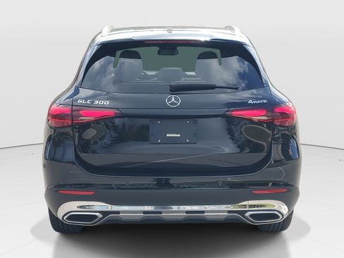 Used 2024 Mercedes-Benz GLC 300 4MATIC image 4