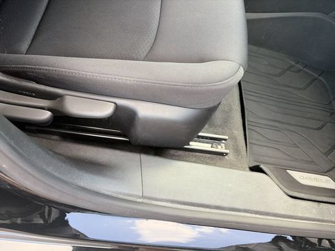 Used 2020 Chevrolet Malibu RS FWD image 32