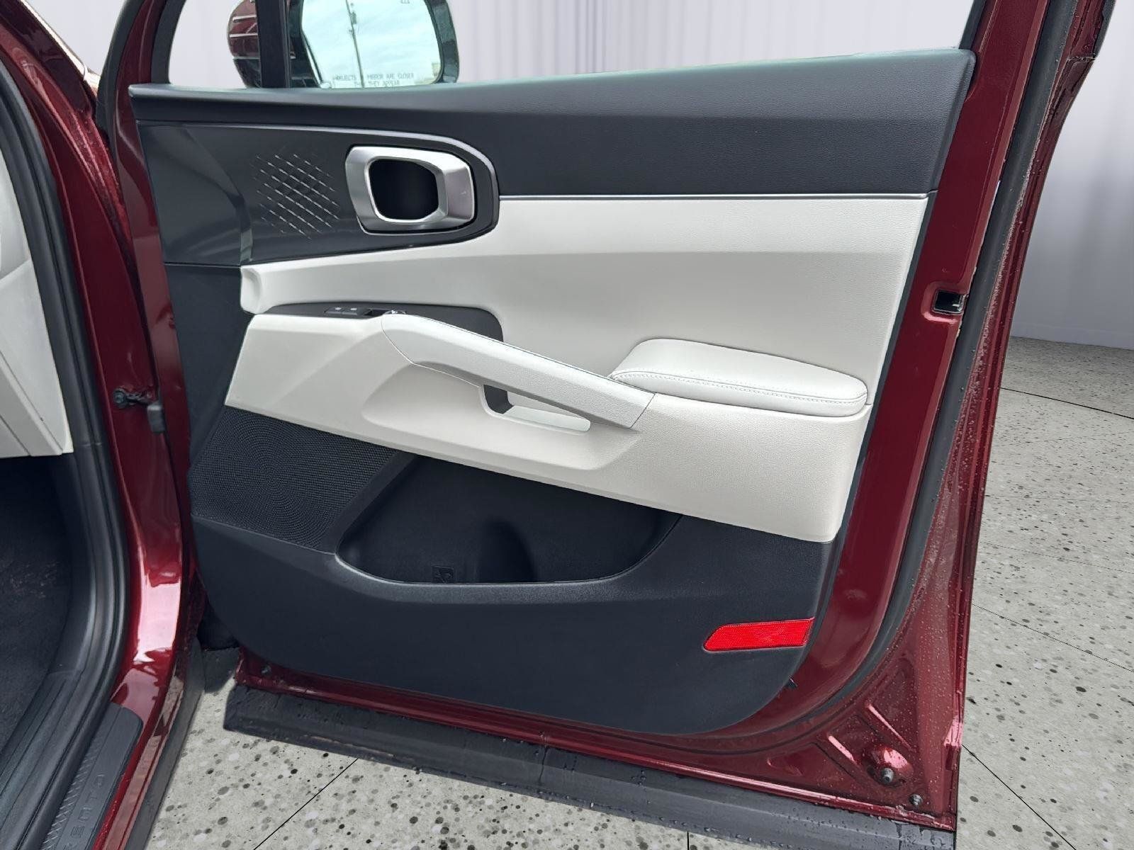 Used 2025 Kia Sorento S w/ Panoramic Sunroof Package FWD image 46