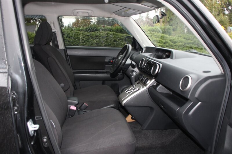 Used 2008 Scion xB FWD image 13