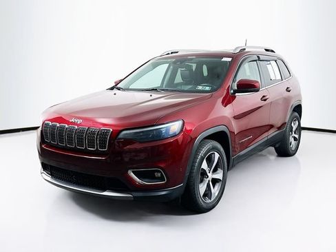 Used 2019 Jeep Cherokee Limited w/ Technology Group AWD/4WD image 3