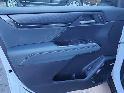 New 2026 GMC Acadia AT4 w/ Super Cruise Package image 13