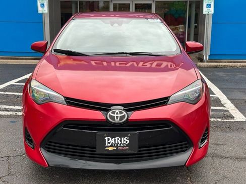Used 2018 Toyota Corolla LE FWD image 2