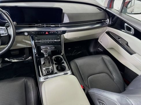 Used 2022 Kia Carnival SX Prestige FWD image 29