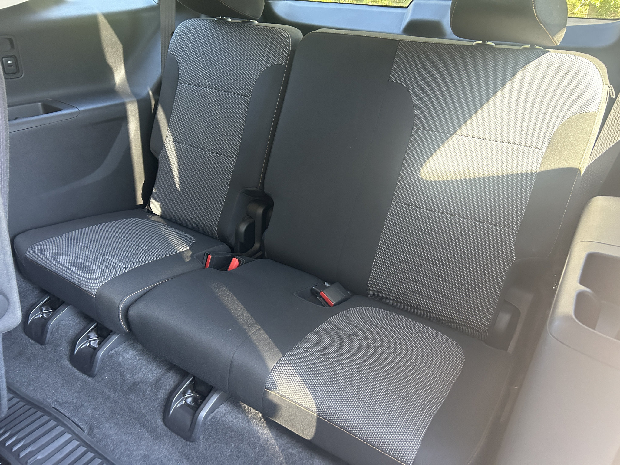 Used 2018 Chevrolet Traverse LT FWD image 16