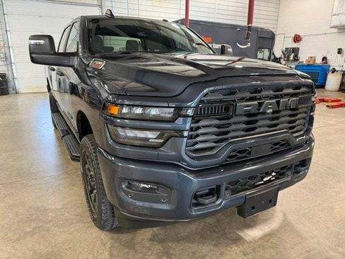 Certified 2025 RAM 2500 Big Horn AWD/4WD image 1