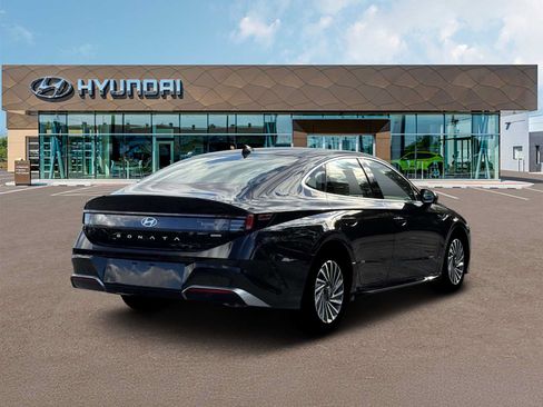 New 2026 Hyundai Sonata Limited FWD image 7