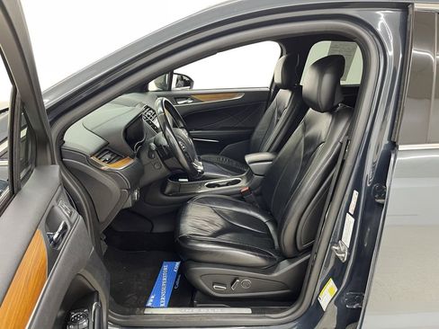 Used 2019 Lincoln MKC Select w/ Select Plus Package image 17