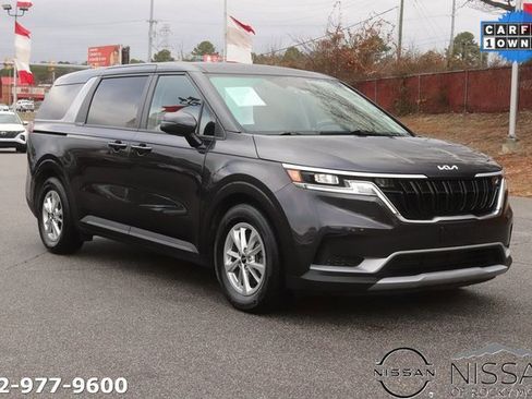 Used 2024 Kia Carnival LX image 1