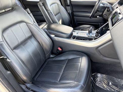 Used 2020 Land Rover Range Rover Sport HSE image 19