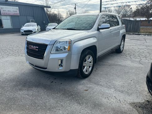 Used 2011 GMC Terrain SLE image 10