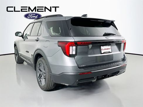 New 2026 Ford Explorer ST-Line w/ ST-Line Street Pack AWD/4WD image 8