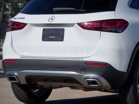 Used 2021 Mercedes-Benz GLA 250 250 * 1-OWNER * Premium * image 20