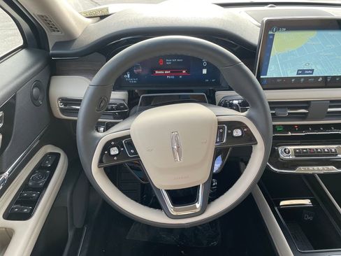 New 2026 Lincoln Corsair Reserve image 19