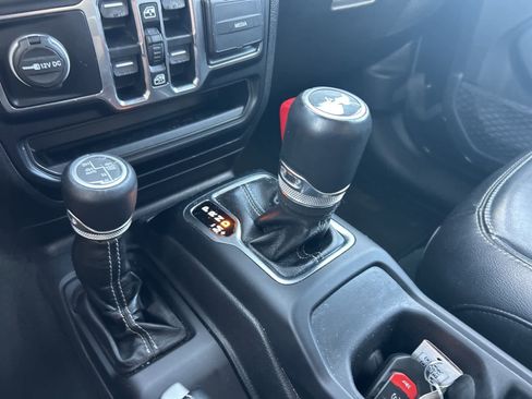 Used 2022 Jeep Wrangler Unlimited Sahara w/ Cold Weather Group image 45