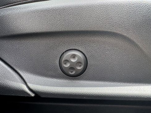 Certified 2020 Mercedes-Benz GLC 300 image 31