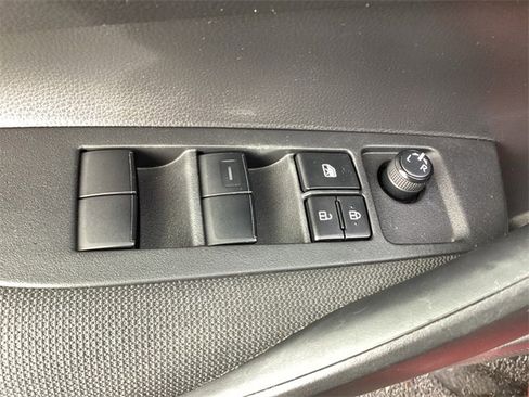 Used 2022 Toyota Corolla LE image 27