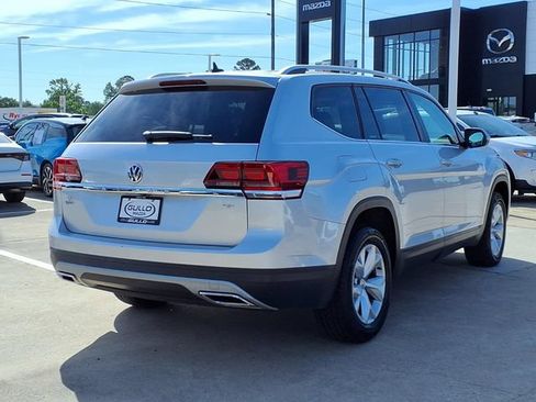 Used 2018 Volkswagen Atlas SE FWD image 2
