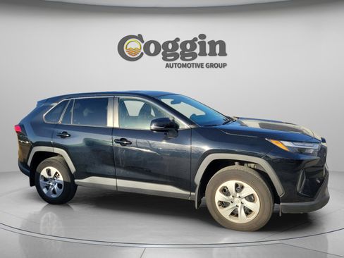 Used 2023 Toyota RAV4 LE image 6