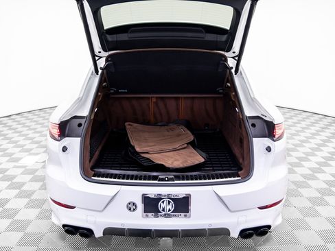 Used 2023 Porsche Cayenne GTS image 30