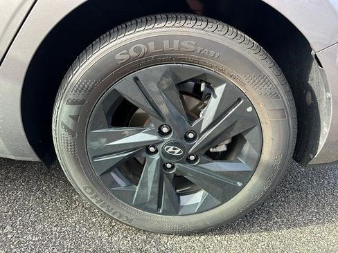 Used 2023 Hyundai Elantra SEL w/ Cargo Package image 29